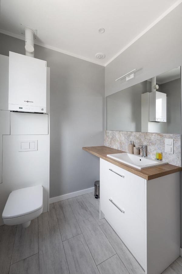 Apartamenty-kudowa Z Pieknym Widokiem I Balkonem Apartment
